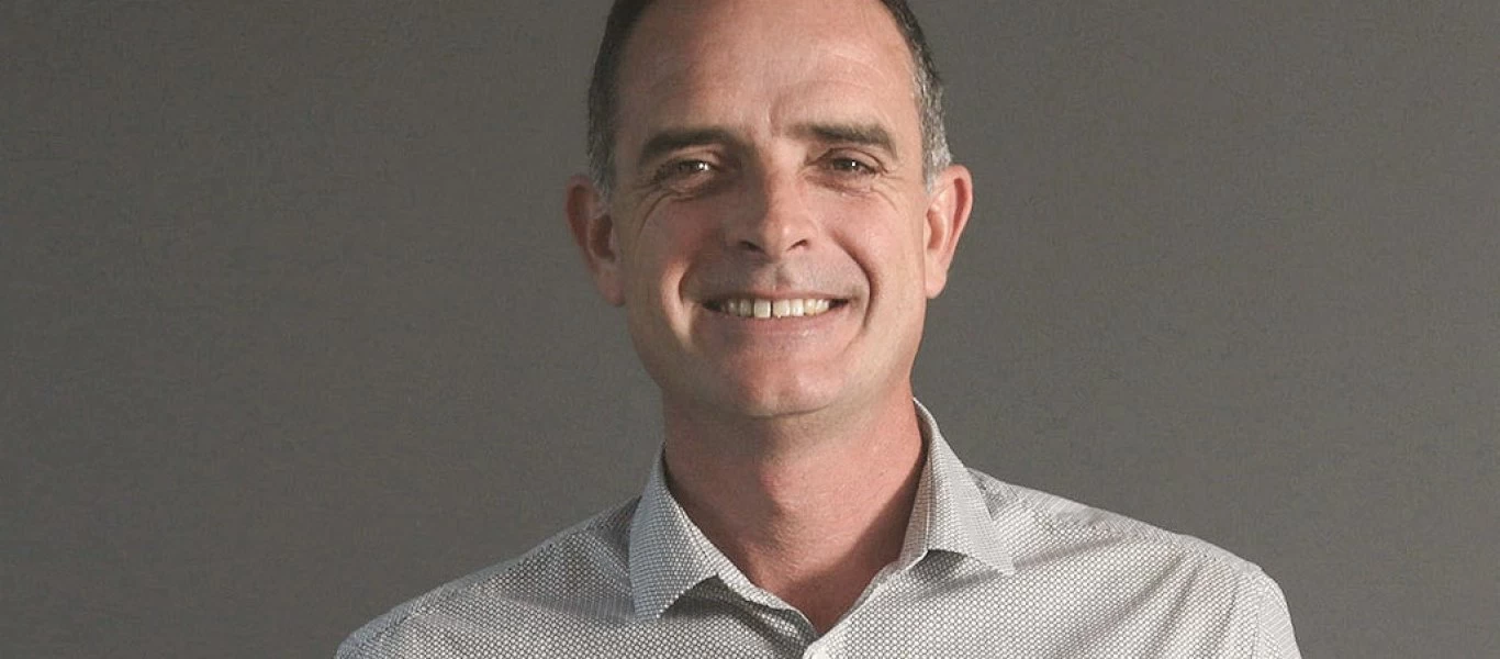 N.Hudson για πανδημία και λογοκρισία: «Μπαίνουμε σε σκοτεινές εποχές - Τα ΜΜΕ έχουν καταληφθεί από μια χούφτα ανθρώπων»